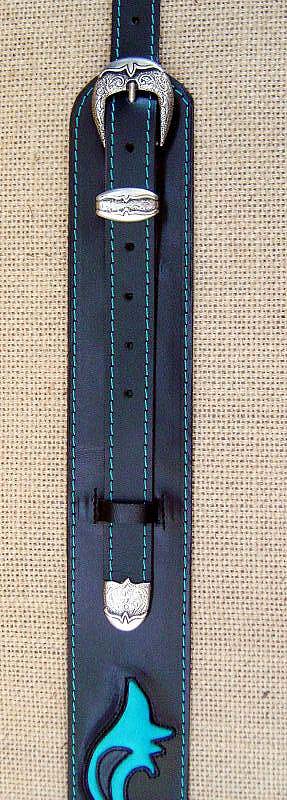 Gitarrengurt Blankleder bestickt