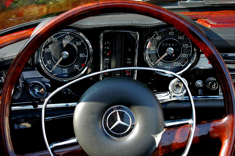 MERCEDES SL280 Pagode 1969 Armaturen